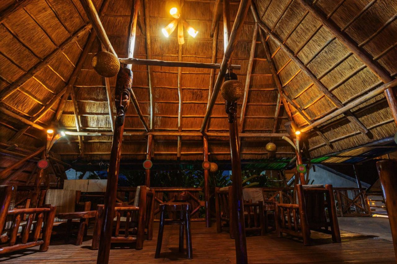 Hotel Ambrosia Heights Entebbe Esterno foto