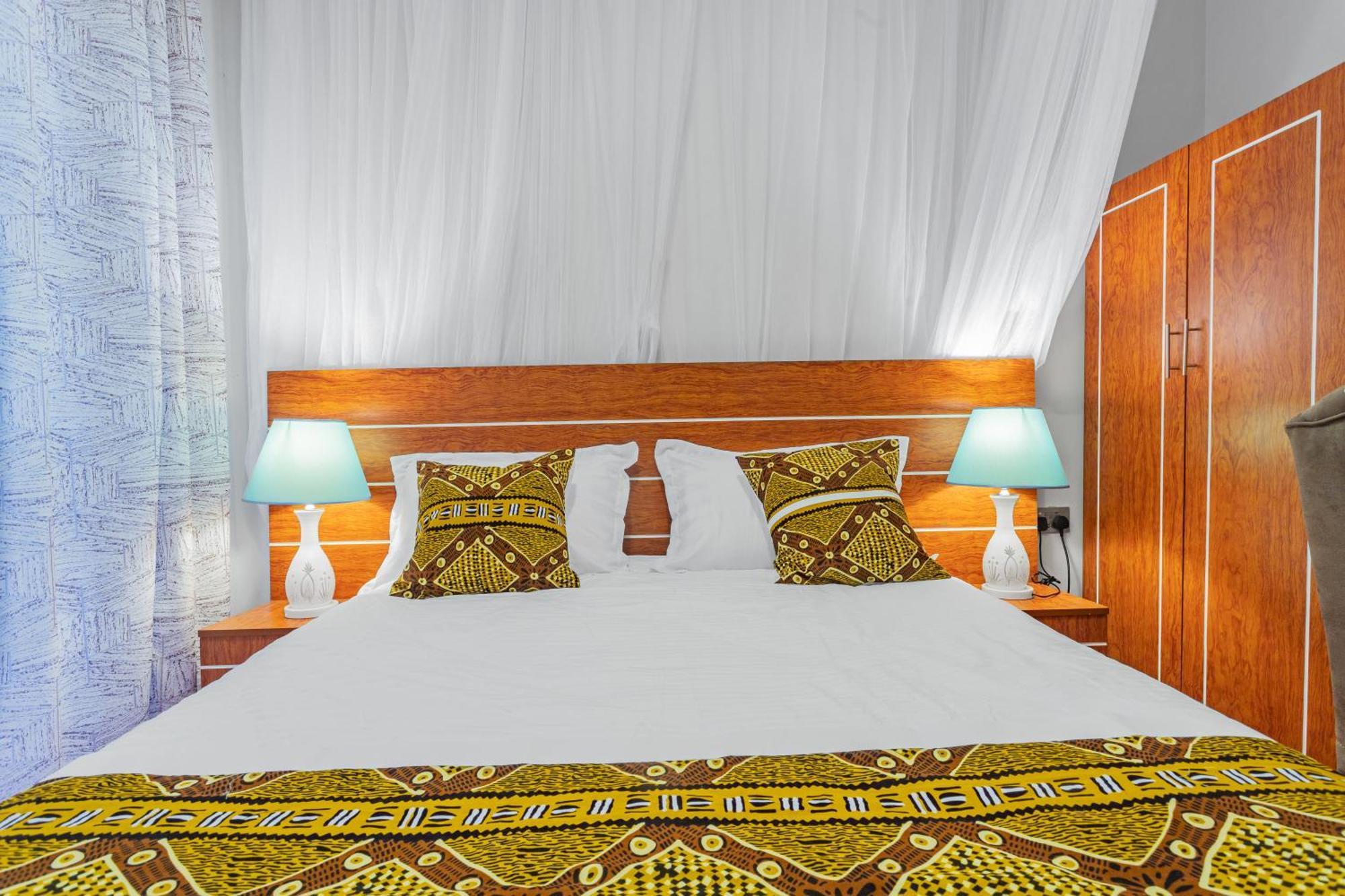 Hotel Ambrosia Heights Entebbe Esterno foto