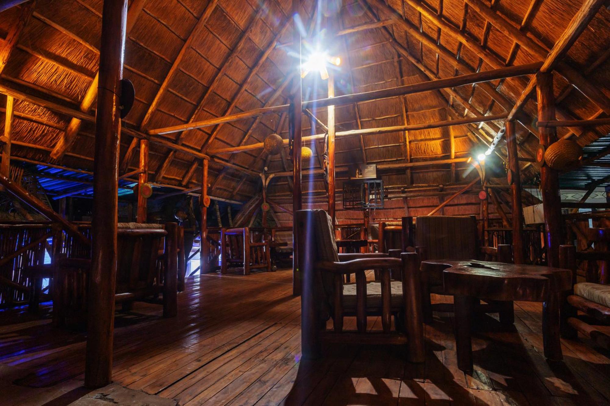 Hotel Ambrosia Heights Entebbe Esterno foto