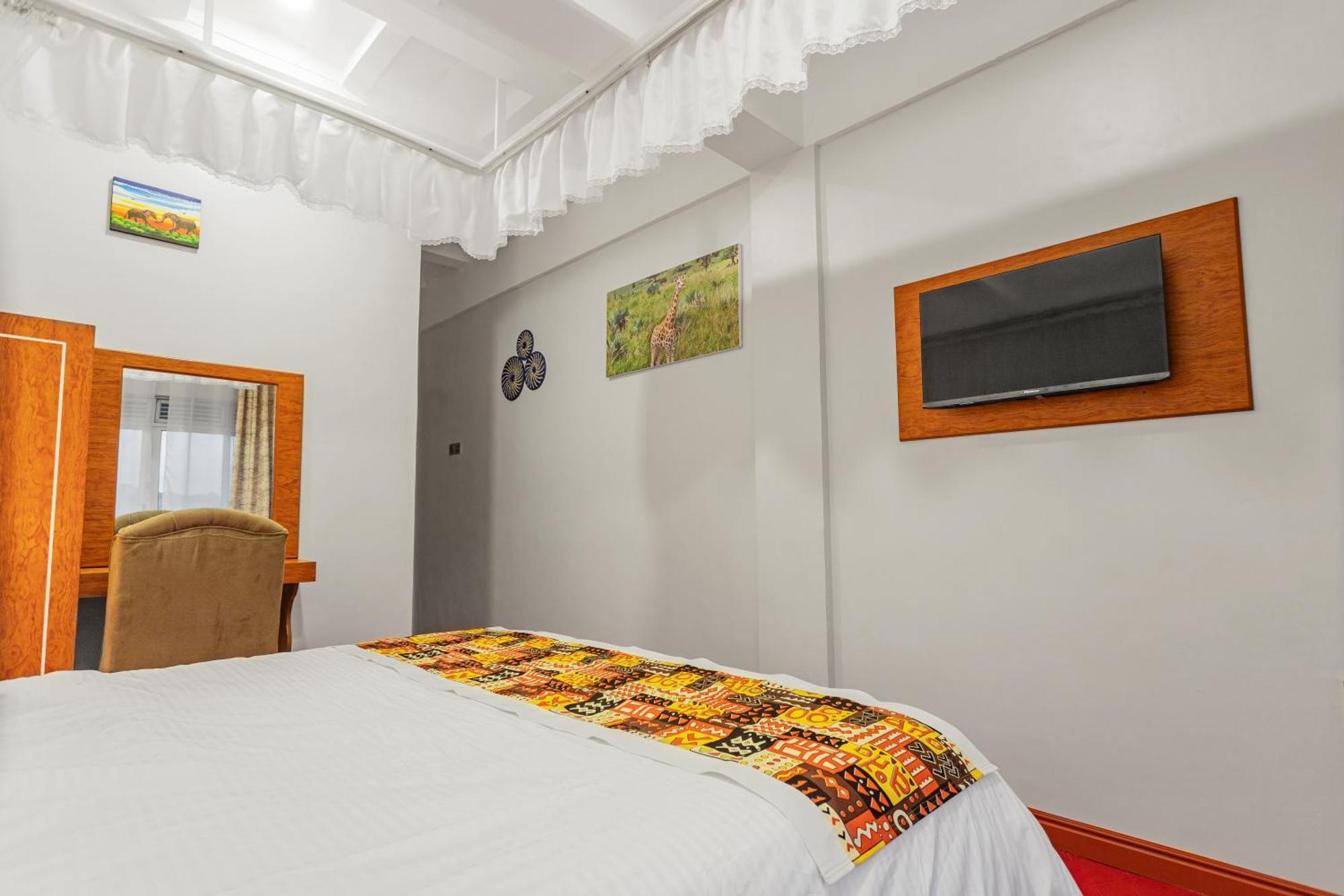 Hotel Ambrosia Heights Entebbe Esterno foto