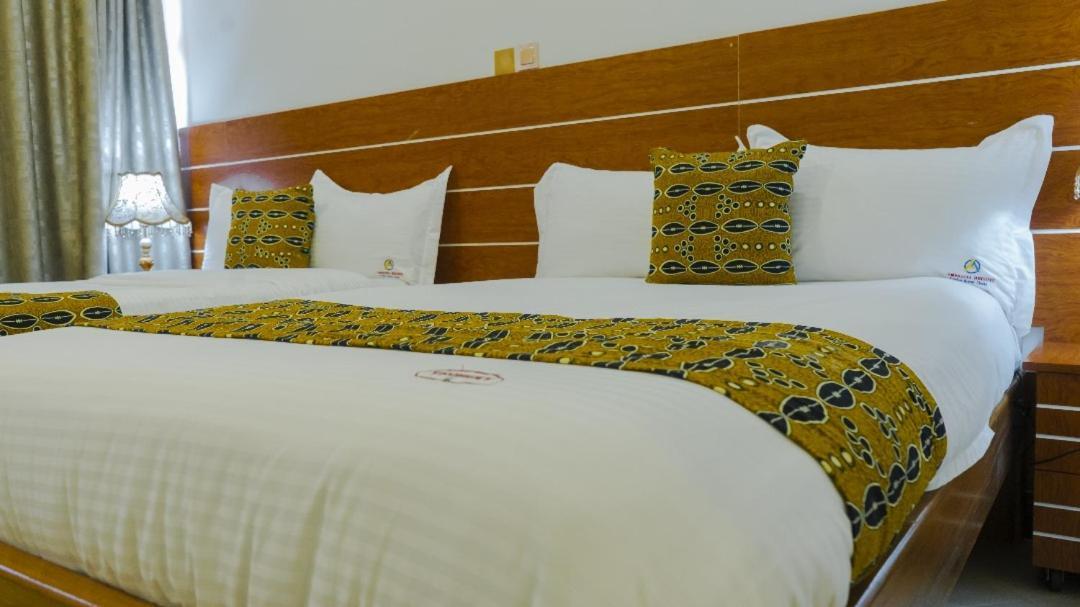 Hotel Ambrosia Heights Entebbe Esterno foto