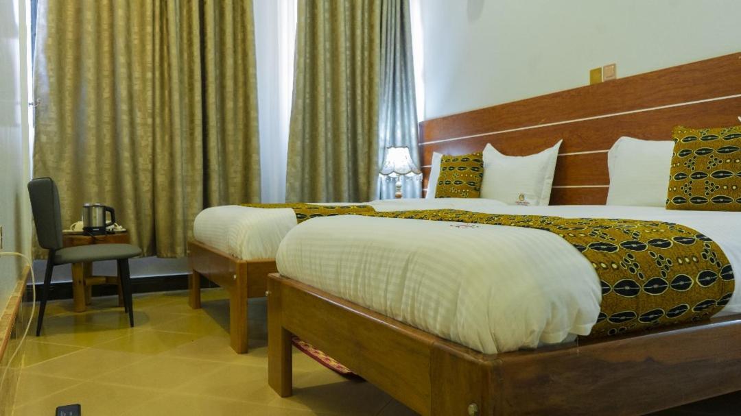 Hotel Ambrosia Heights Entebbe Esterno foto