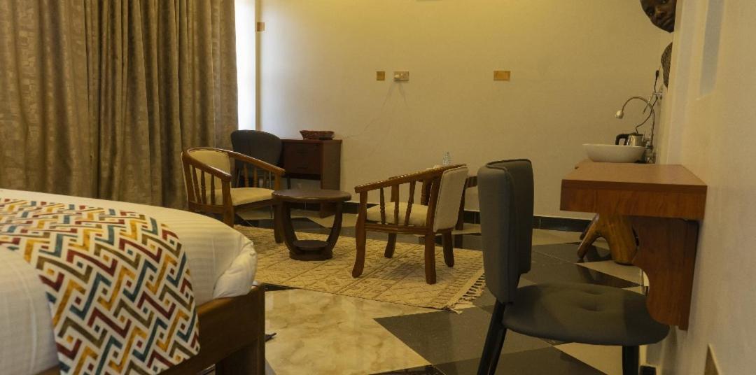 Hotel Ambrosia Heights Entebbe Esterno foto