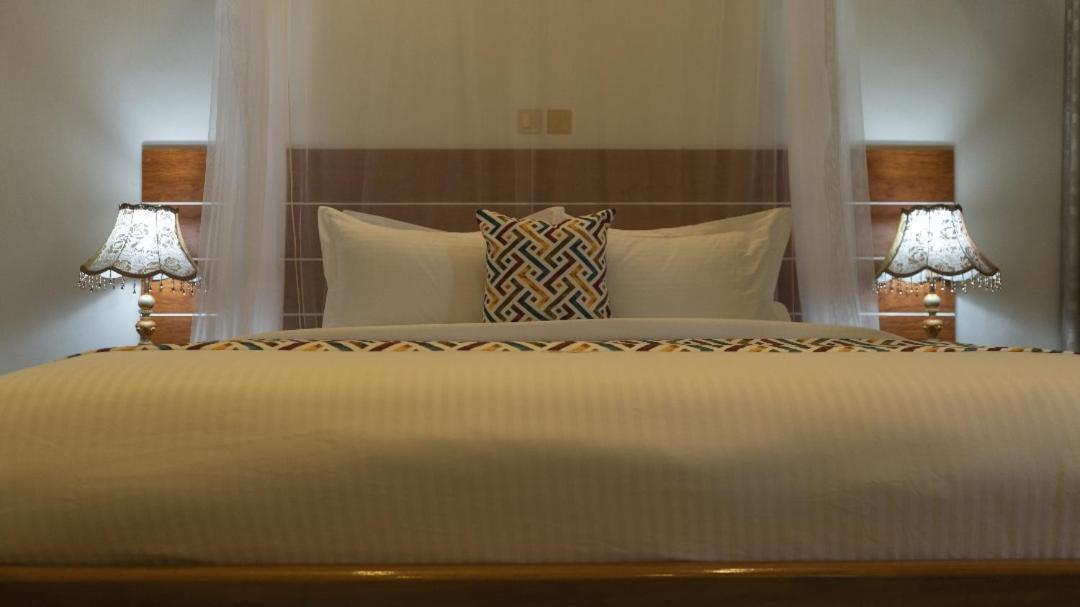 Hotel Ambrosia Heights Entebbe Esterno foto