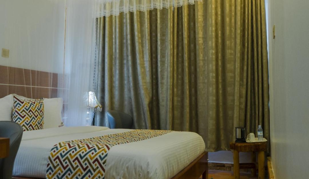 Hotel Ambrosia Heights Entebbe Esterno foto