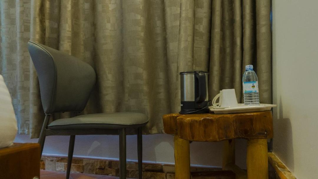 Hotel Ambrosia Heights Entebbe Esterno foto